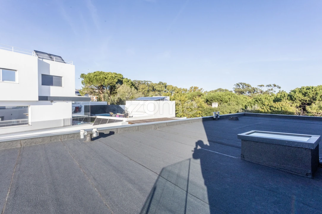 Moradia T3 para Venda em Porto Salvo Foto 37