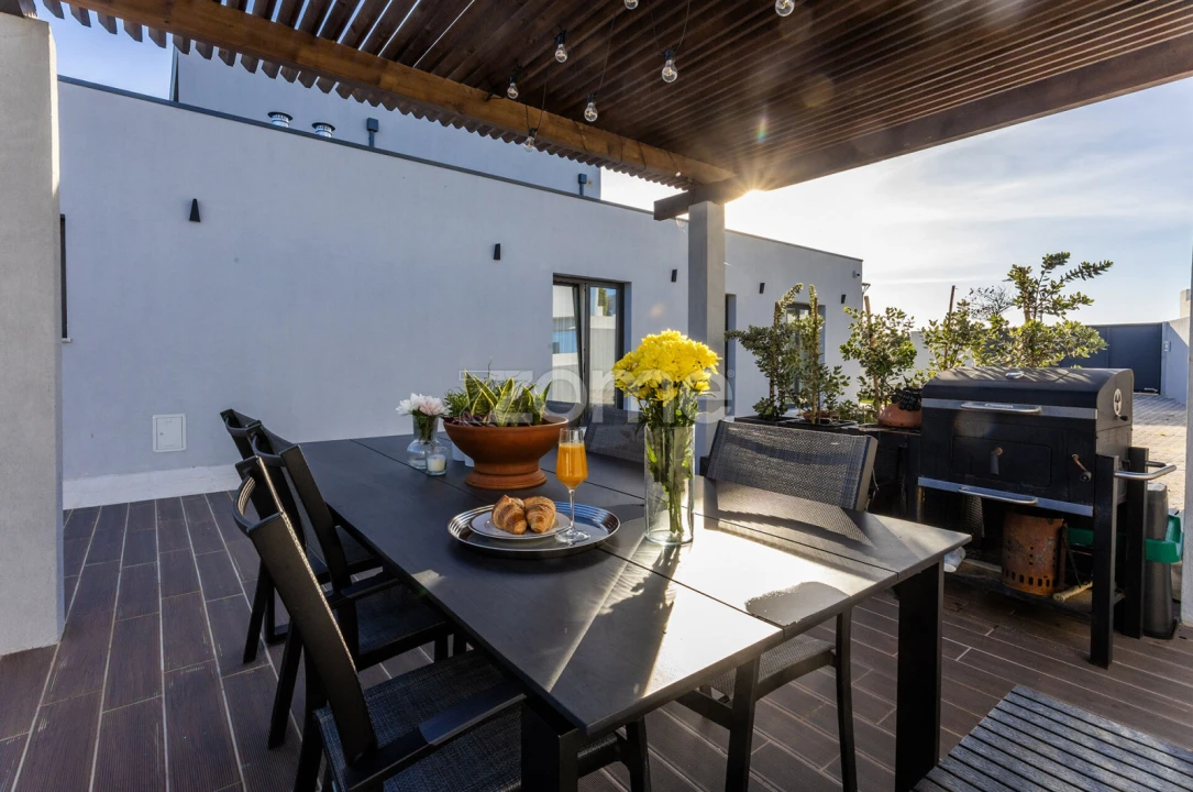 Moradia T3 para Venda em Porto Salvo Foto 39