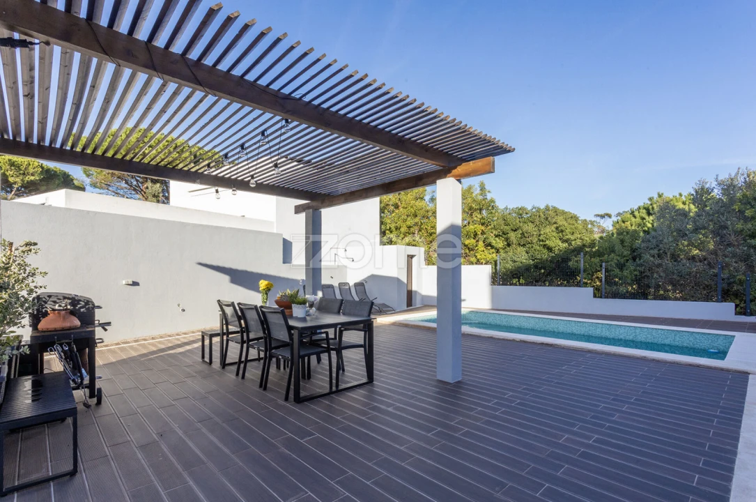 Moradia T3 para Venda em Porto Salvo Foto 41