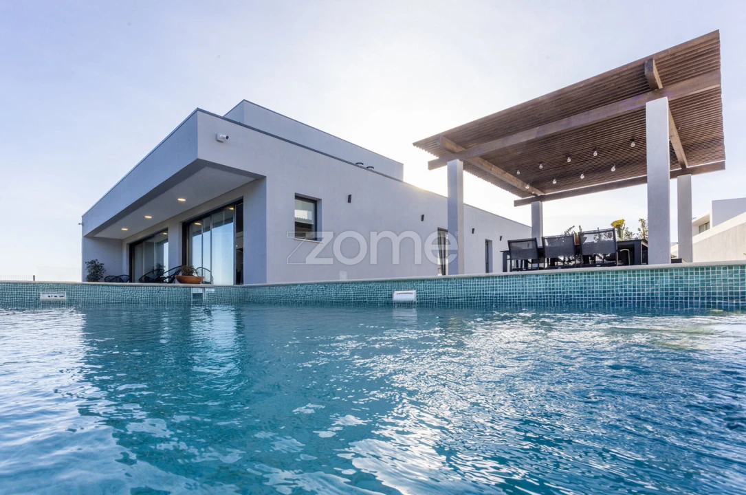 Moradia T3 para Venda em Porto Salvo Foto 44