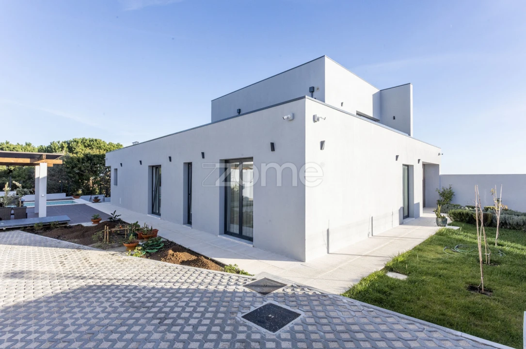 Moradia T3 para Venda em Porto Salvo Foto 49