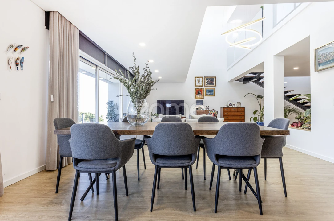 Moradia T3 para Venda em Porto Salvo Foto 20