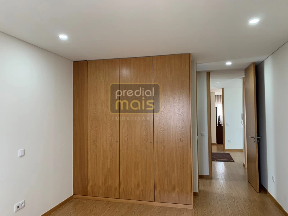 Moradia T3 para Venda em Avidos e Lagoa Foto 11