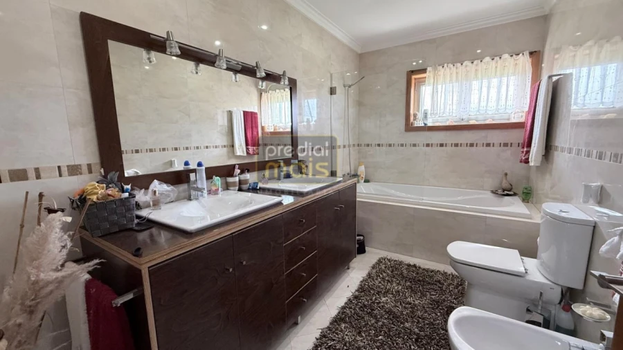 Moradia T3 para Venda em Avidos e Lagoa Foto 10