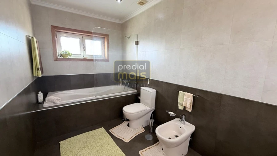 Moradia T3 para Venda em Avidos e Lagoa Foto 8