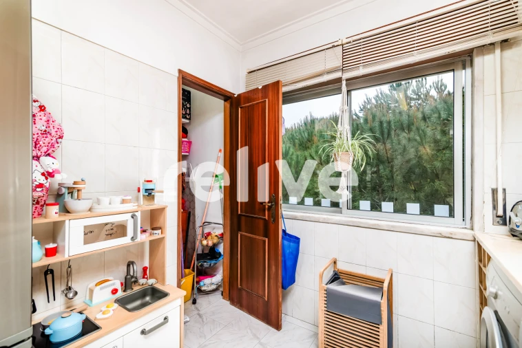 Apartamento T2 para Venda em Queluz e Belas Foto 14