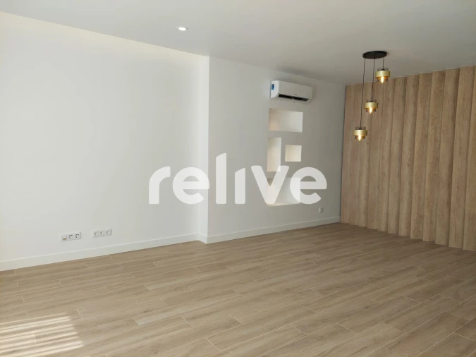 Apartamento T2 para Venda em Santa Maria, São Pedro e Matacães Foto 4