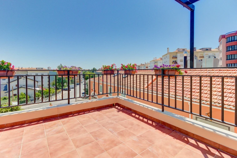 Apartamento T2 para Venda em Massamá e Monte Abraão Foto 14