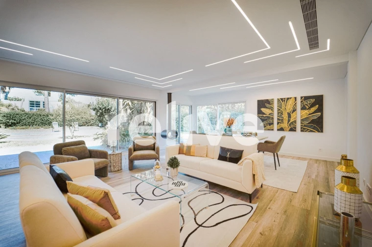 Moradia T4 para Venda em Charneca de Caparica e Sobreda Foto 4