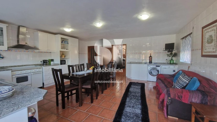 Moradia T3 para Venda em Fonte Arcada Foto 36