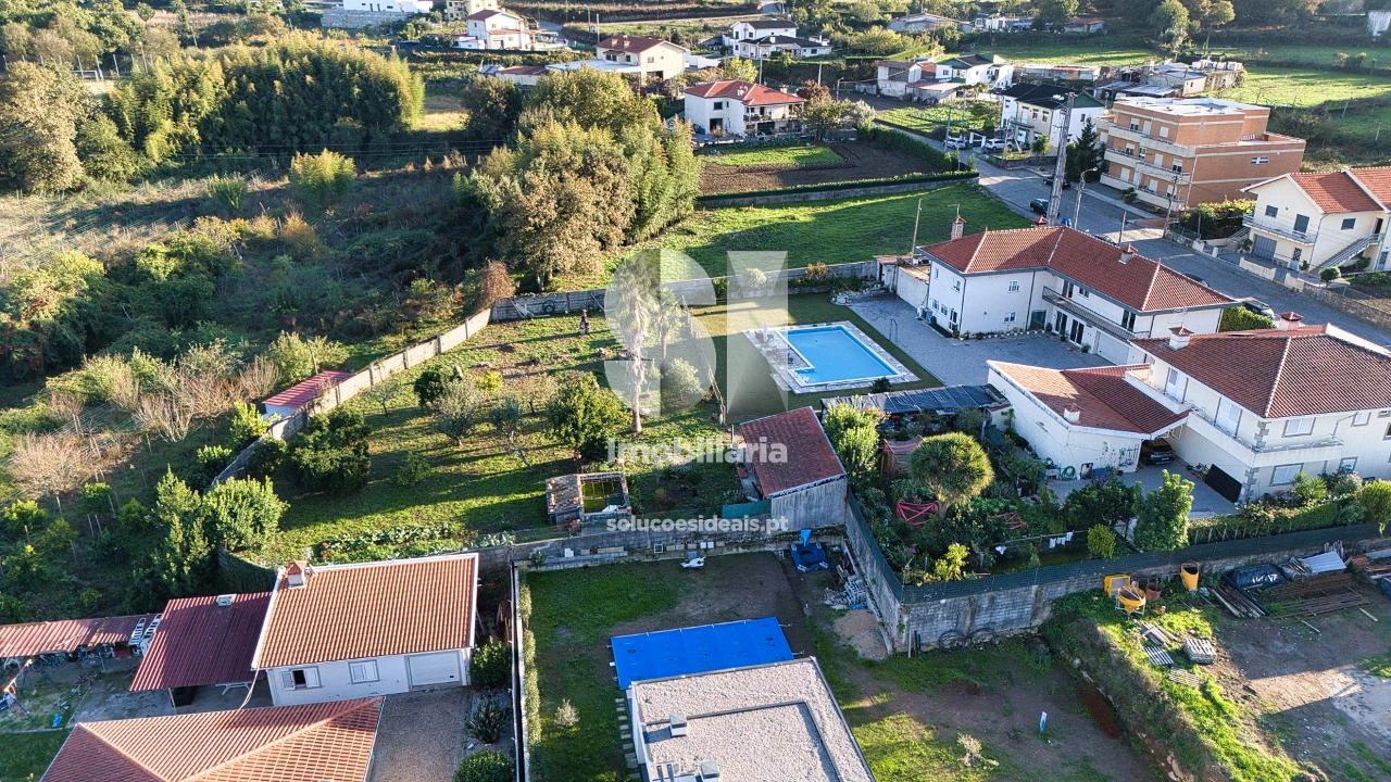 Moradia T3 para Venda em Fonte Arcada Foto 6