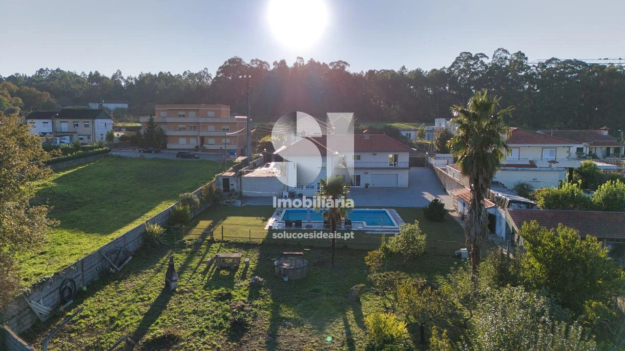 Moradia T3 para Venda em Fonte Arcada Foto 7