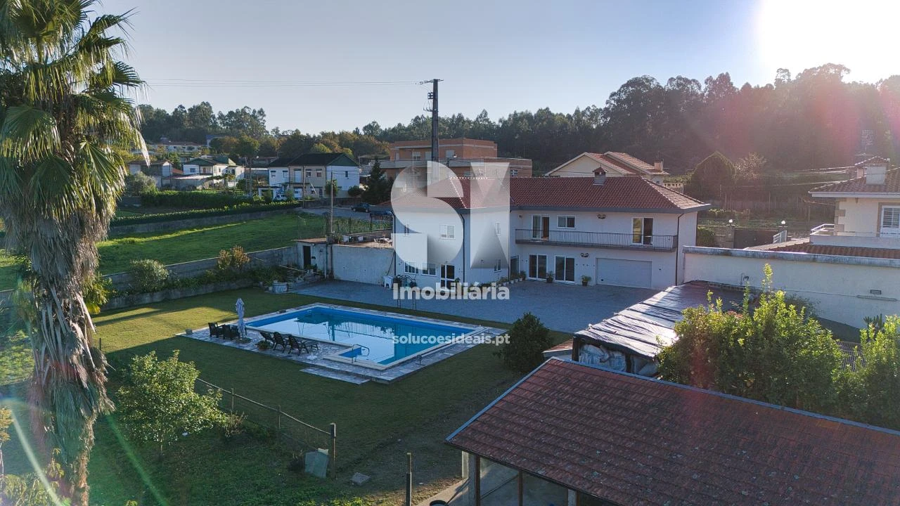 Moradia T3 para Venda em Fonte Arcada Foto 8