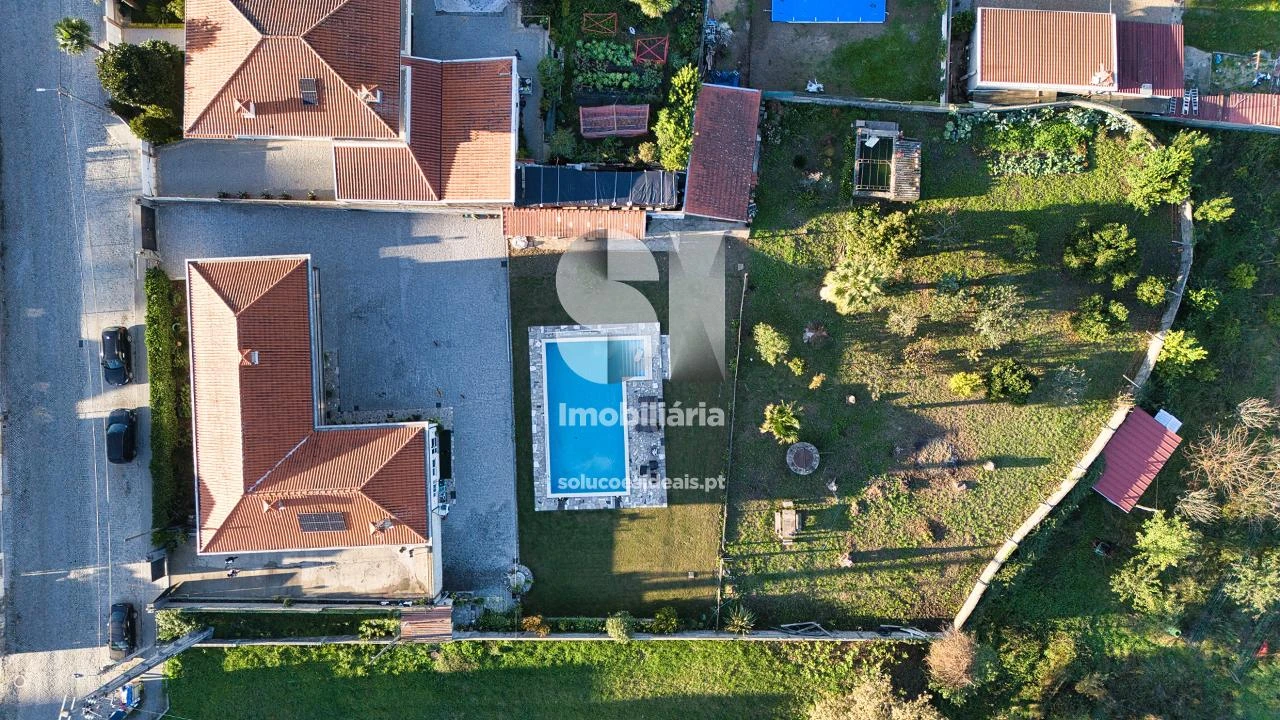 Moradia T3 para Venda em Fonte Arcada Foto 12