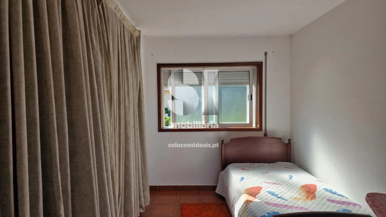 Moradia T3 para Venda em Fonte Arcada Foto 23