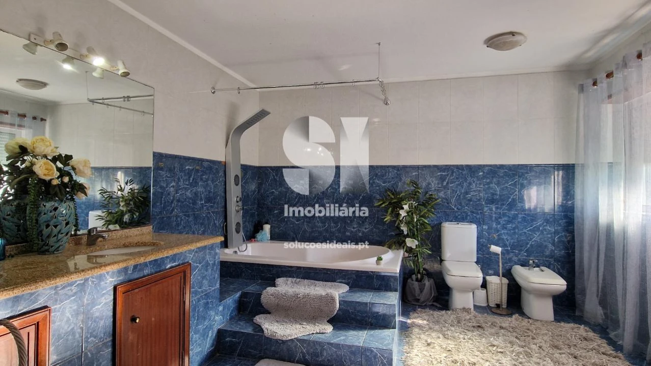 Moradia T3 para Venda em Fonte Arcada Foto 30