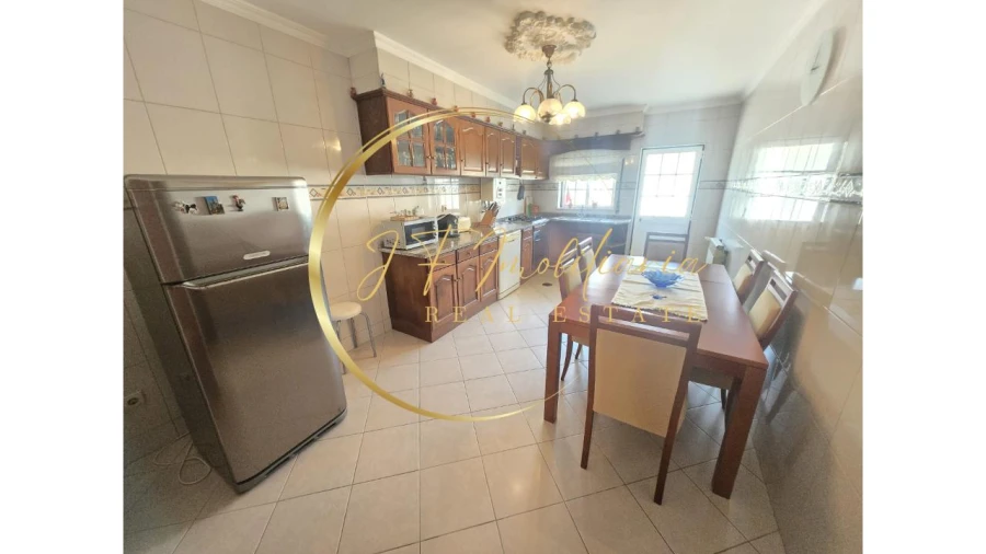 Moradia T4 para Venda em Gafanha da Encarnação Foto 10