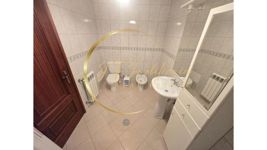 Moradia T4 para Venda em Gafanha da Encarnação Foto 27