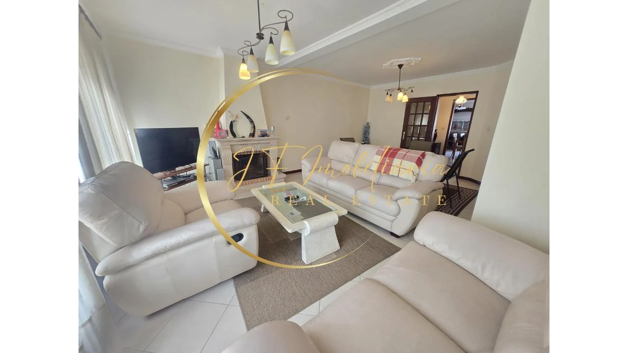 Moradia T4 para Venda em Gafanha da Encarnação Foto 1