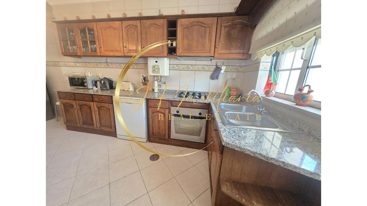 Moradia T4 para Venda em Gafanha da Encarnação Foto 13