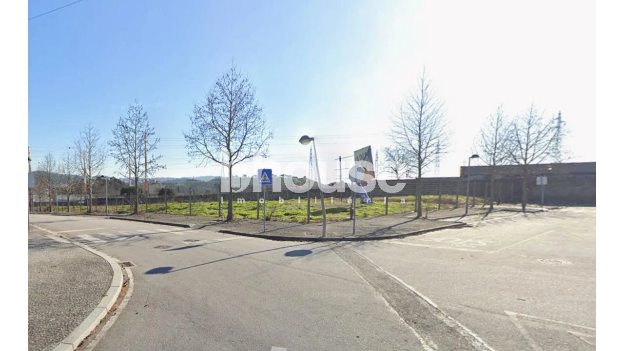 Moradia T3 para Venda em Aguas Santas Foto 35