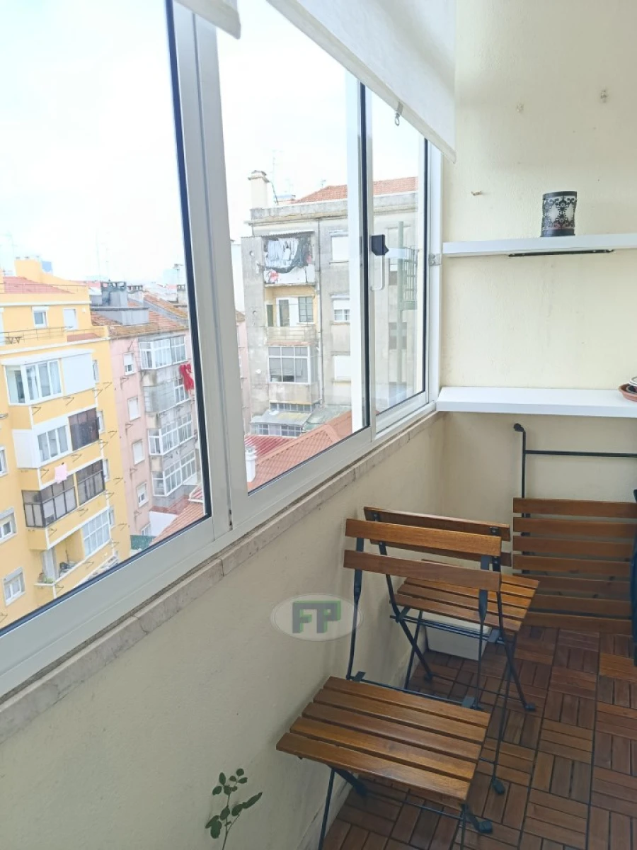 Apartamento T2 para Venda em Arroios Foto 16