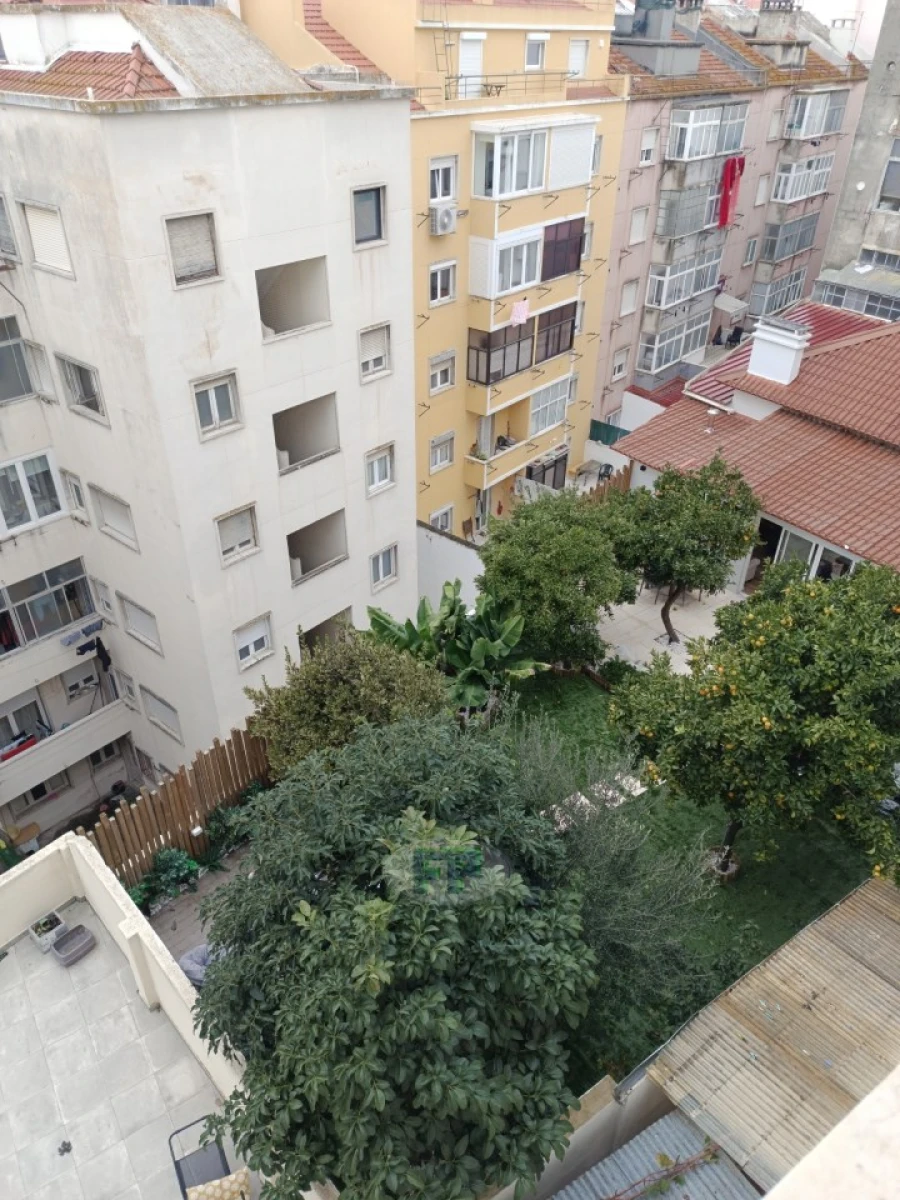 Apartamento T2 para Venda em Arroios Foto 19