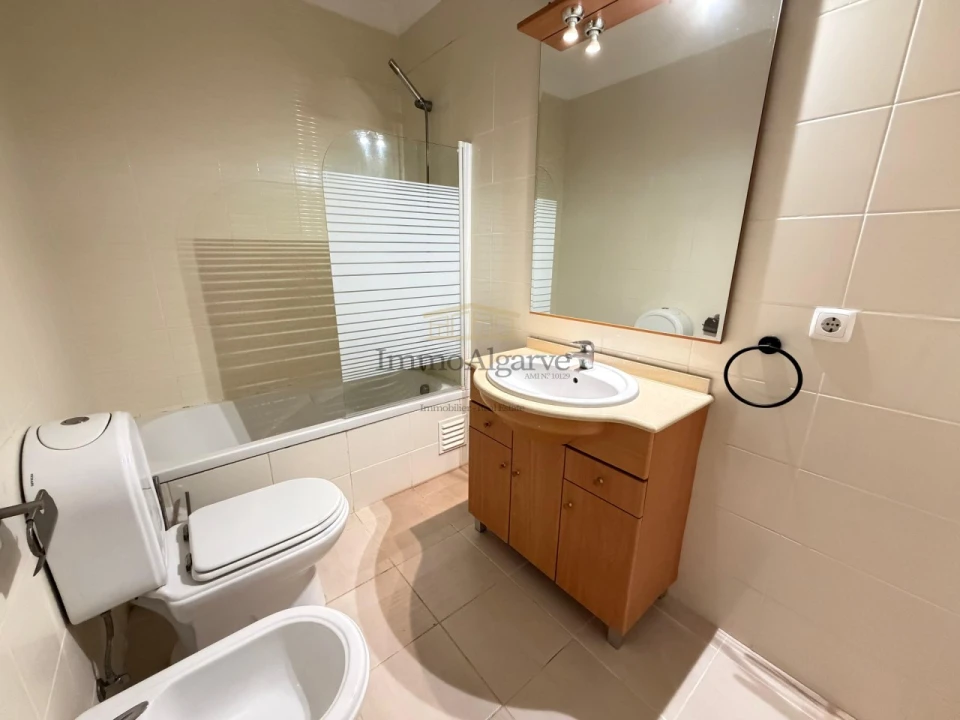 Apartamento T2 para Venda em Guia Foto 18