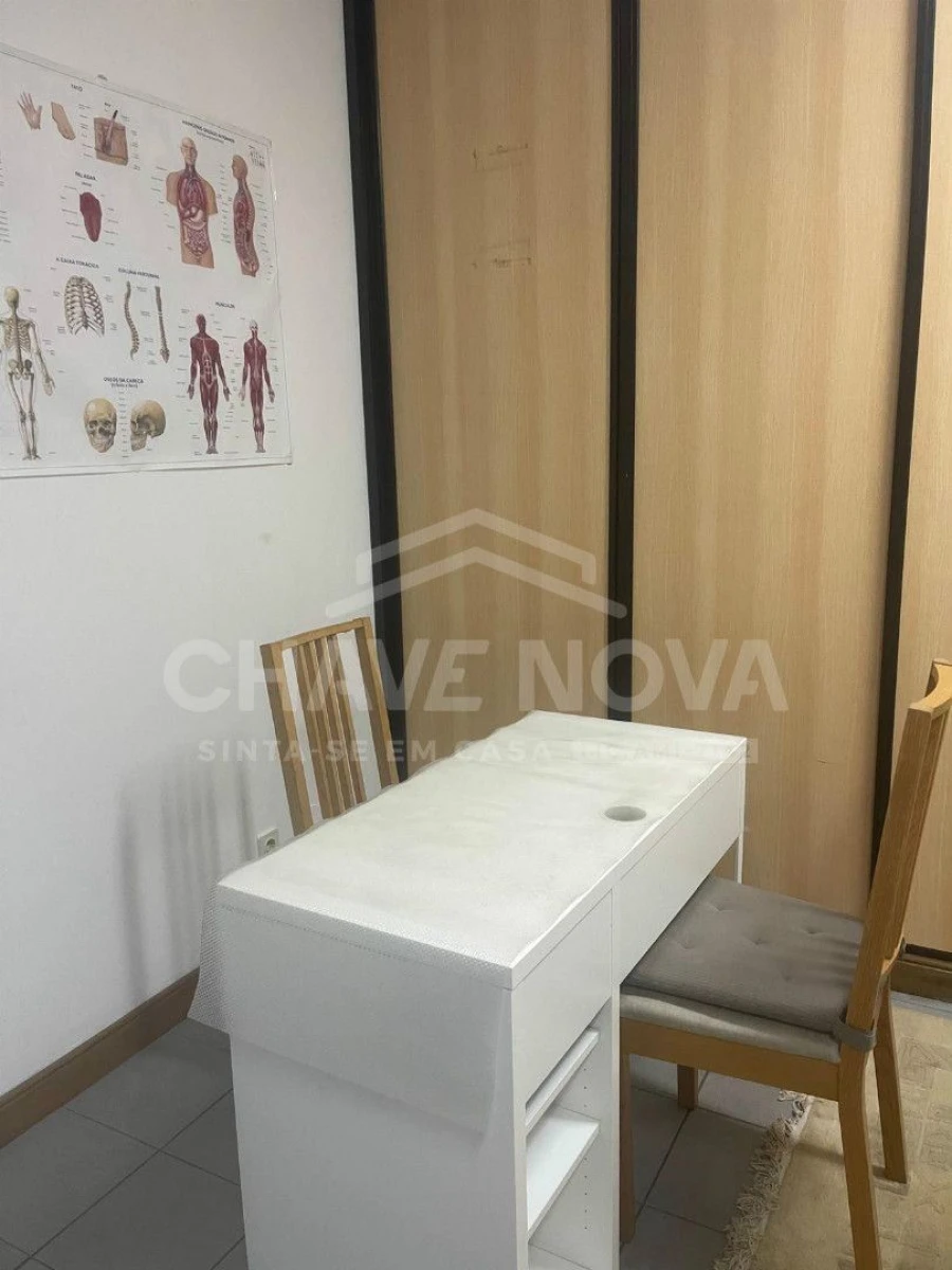 Loja para Arrendamento em Fânzeres e São Pedro da Cova Foto 2