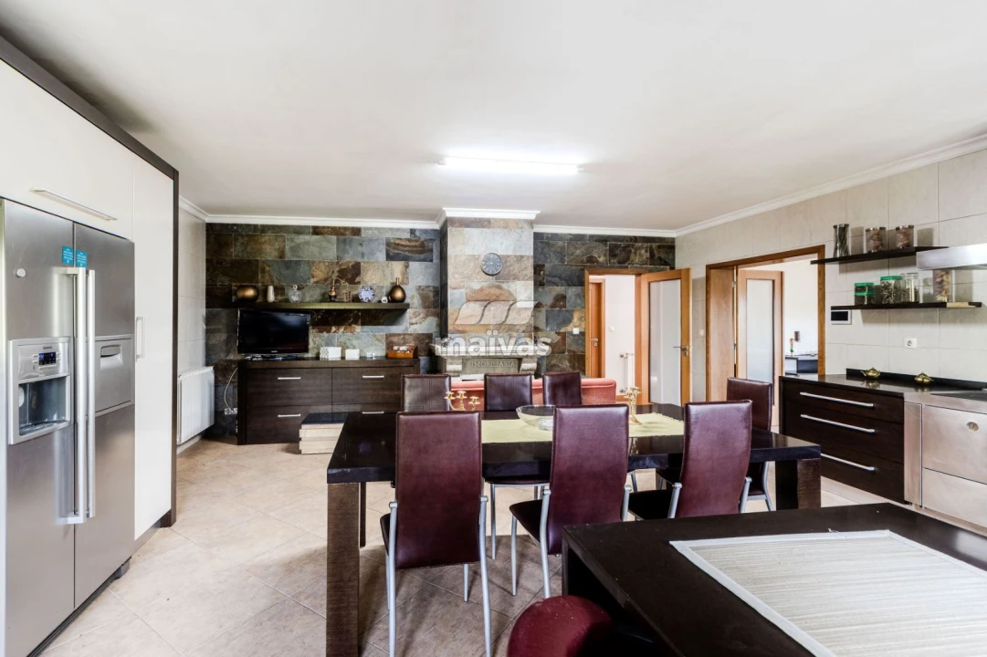 Moradia T4 para Venda em Aboim da Nóbrega e Gondomar Foto 4