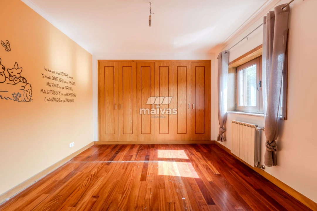 Moradia T4 para Venda em Aboim da Nóbrega e Gondomar Foto 8