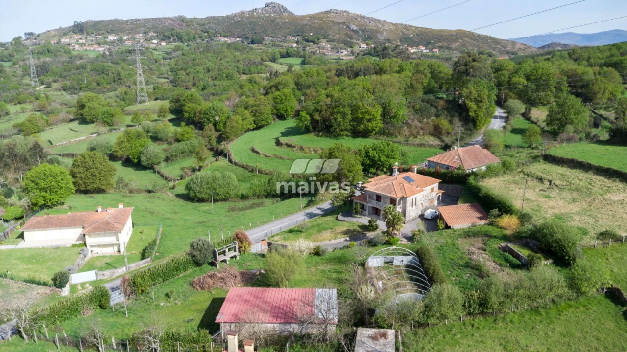 Moradia T4 para Venda em Aboim da Nóbrega e Gondomar Foto 30