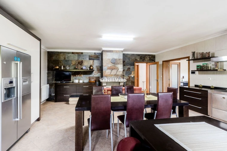 Moradia T4 para Venda em Aboim da Nóbrega e Gondomar Foto 4