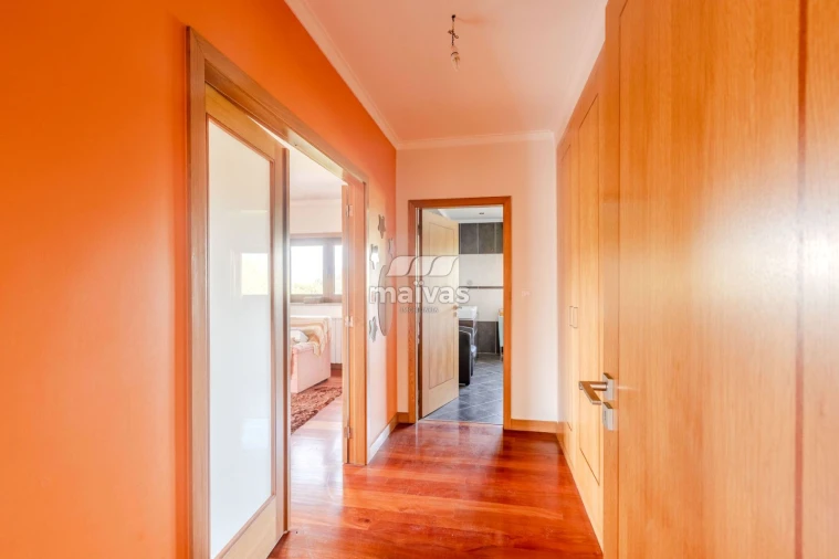 Moradia T4 para Venda em Aboim da Nóbrega e Gondomar Foto 9