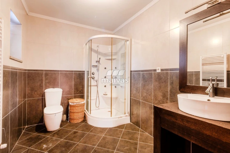 Moradia T4 para Venda em Aboim da Nóbrega e Gondomar Foto 11