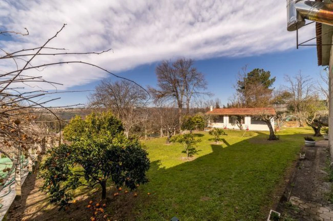 Moradia T4 para Venda em Aldeia das Dez Foto 7