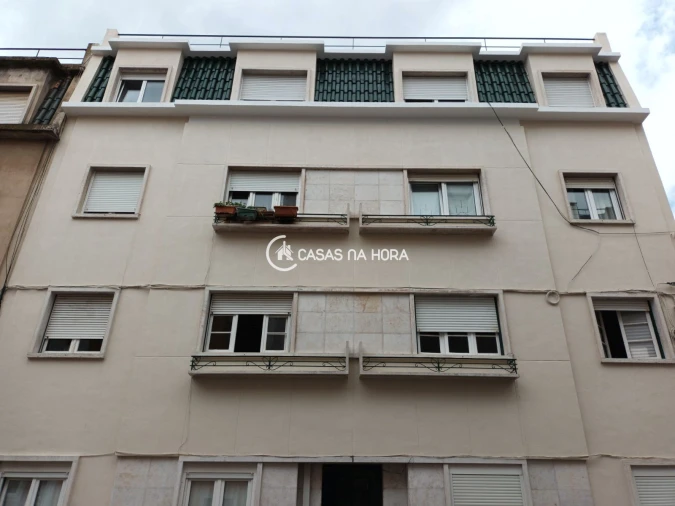 Apartamento T3 para Arrendamento em Campolide Foto 20