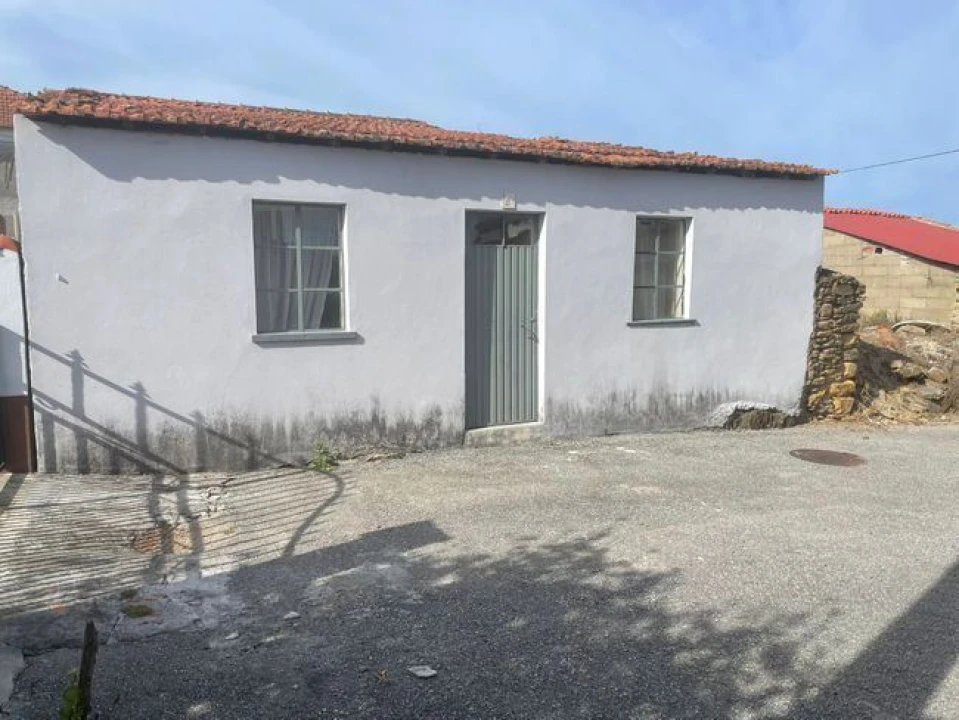 Moradia T1 para Venda em Oliveira do Mondego e Travanca do Mondego Foto 1