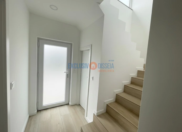 Moradia T3 para Venda em Aguada de Cima Foto 6