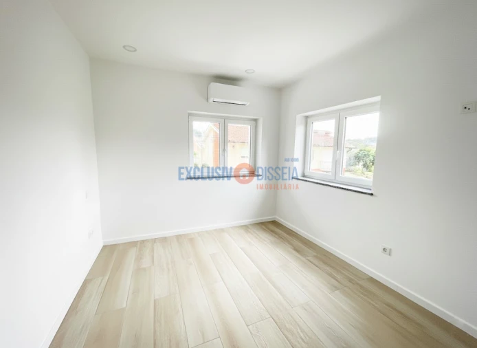 Moradia T3 para Venda em Aguada de Cima Foto 12