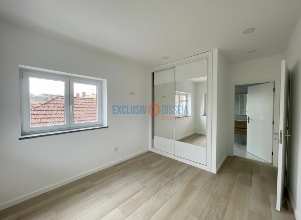 Moradia T3 para Venda em Aguada de Cima Foto 11