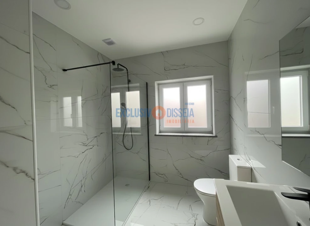 Moradia T3 para Venda em Aguada de Cima Foto 14