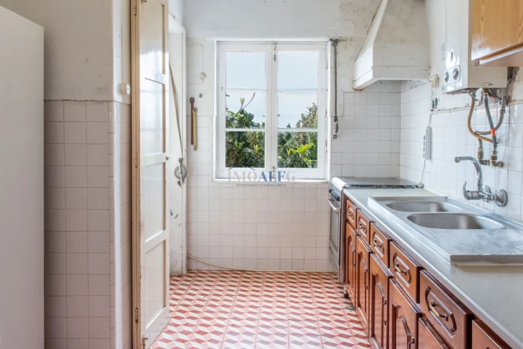 Moradia T4 para Venda em Angra (Santa Luzia) Foto 13