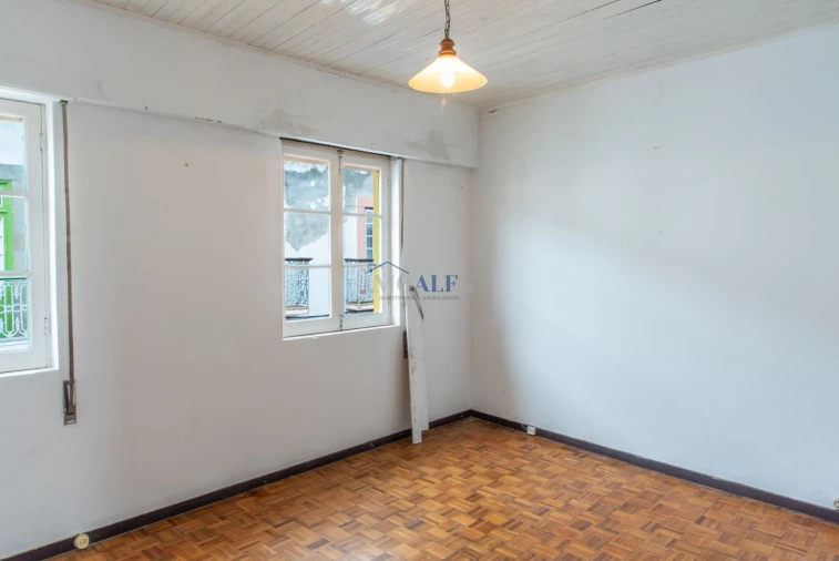 Moradia T4 para Venda em Angra (Santa Luzia) Foto 25