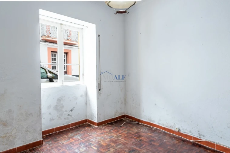 Moradia T4 para Venda em Angra (Santa Luzia) Foto 7