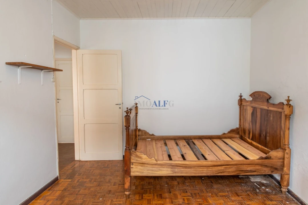 Moradia T4 para Venda em Angra (Santa Luzia) Foto 23