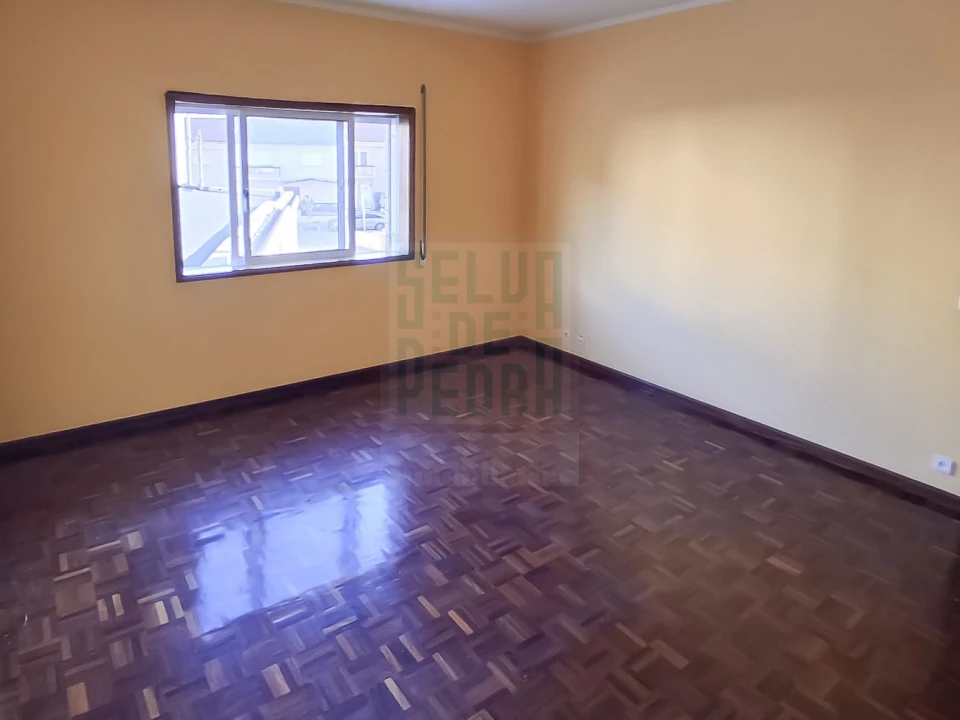 Apartamento T2 para Venda em Rio Tinto Foto 9