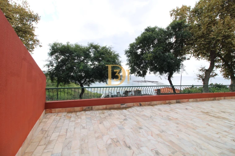 Moradia T4 para Venda em São Martinho Foto 6