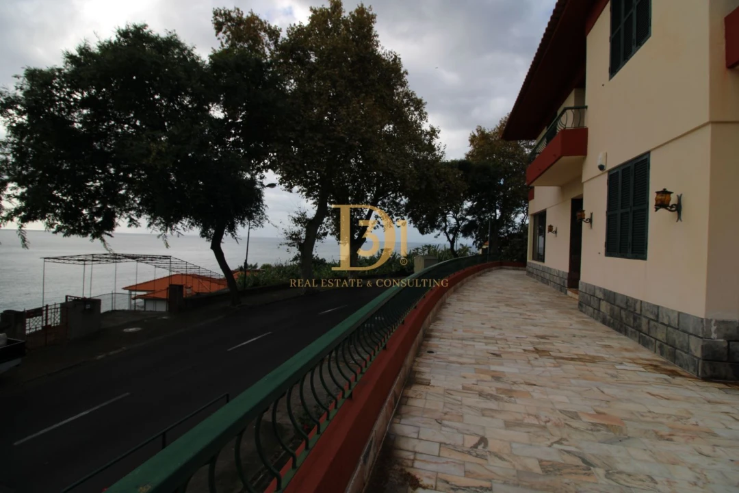 Moradia T4 para Venda em São Martinho Foto 3