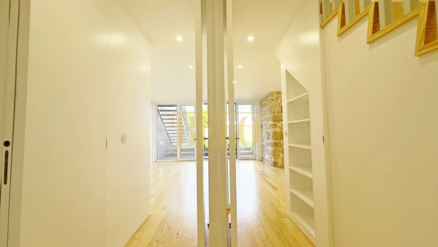 Apartamento T2 para Venda em Cedofeita, Santo Ildefonso, Sé, Miragaia, São Nicolau e Vitória Foto 14